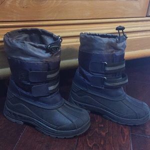 Boys snow boots